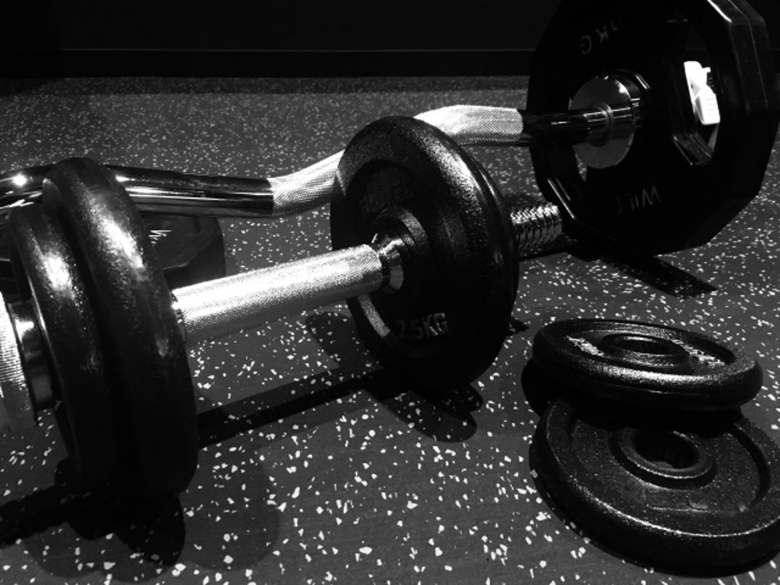 專家建議健身時千萬不要戴此物 恐破碎、成細菌溫床