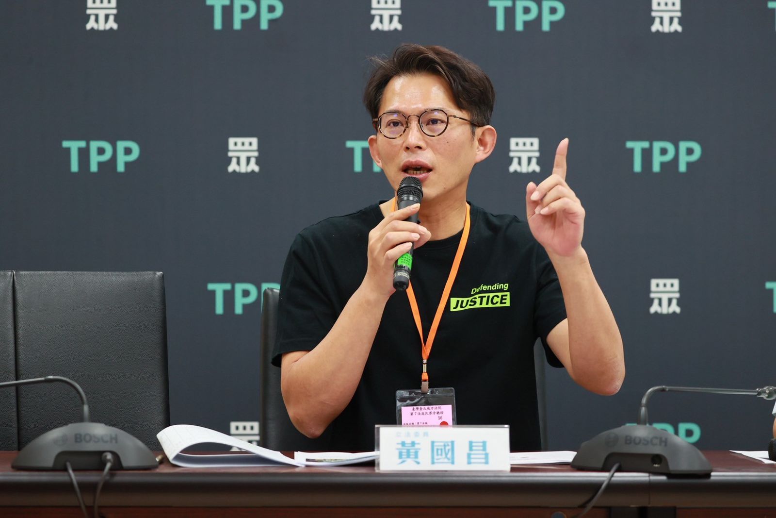 網友發文恐嚇檢察官「命債命還」　黃國昌籲法務部好好查辦不要雙標