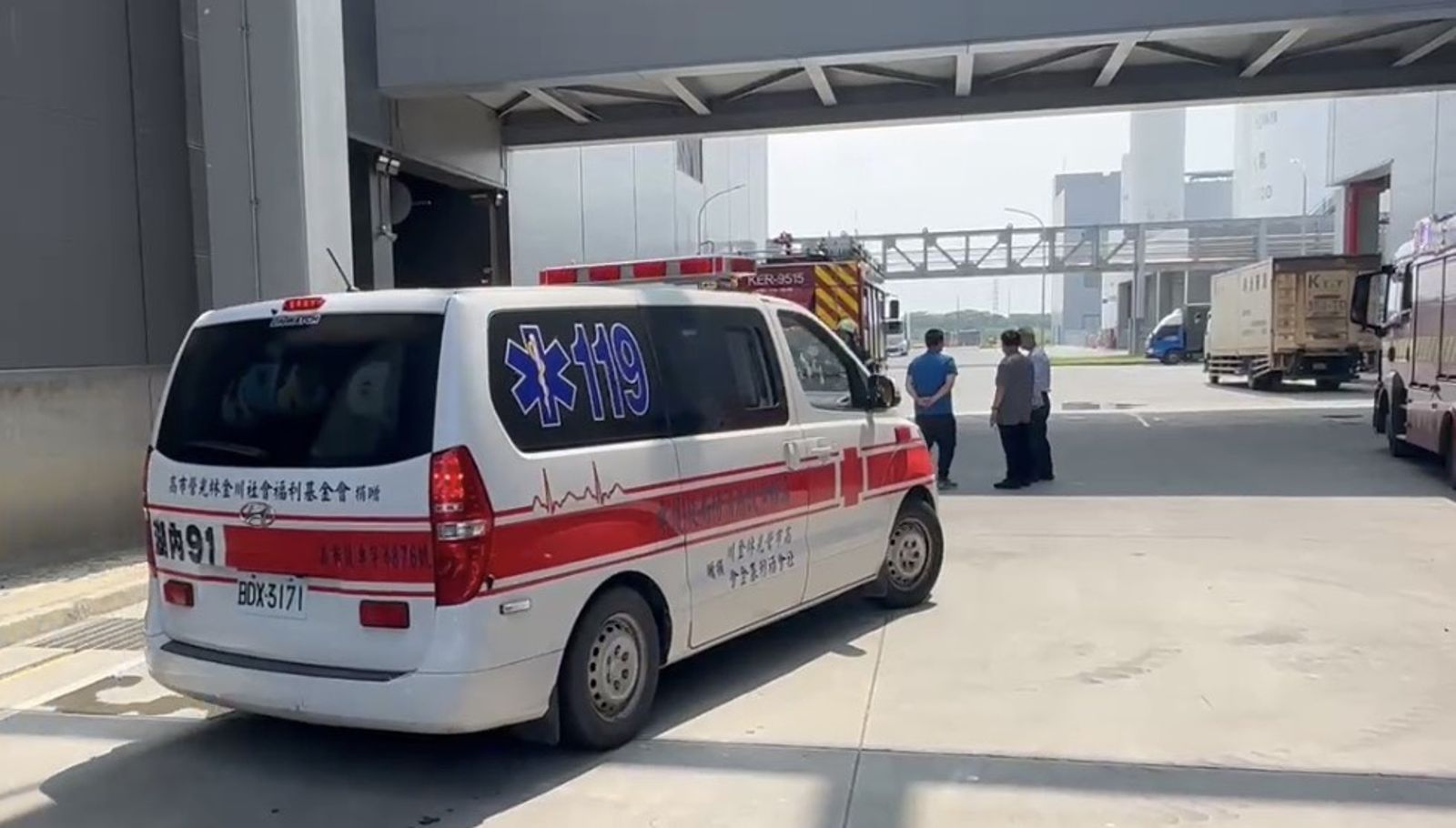快訊/記憶體大廠華邦電路竹廠驚傳工安意外!管路施工爆裂「化骨水」噴濺釀4傷送醫