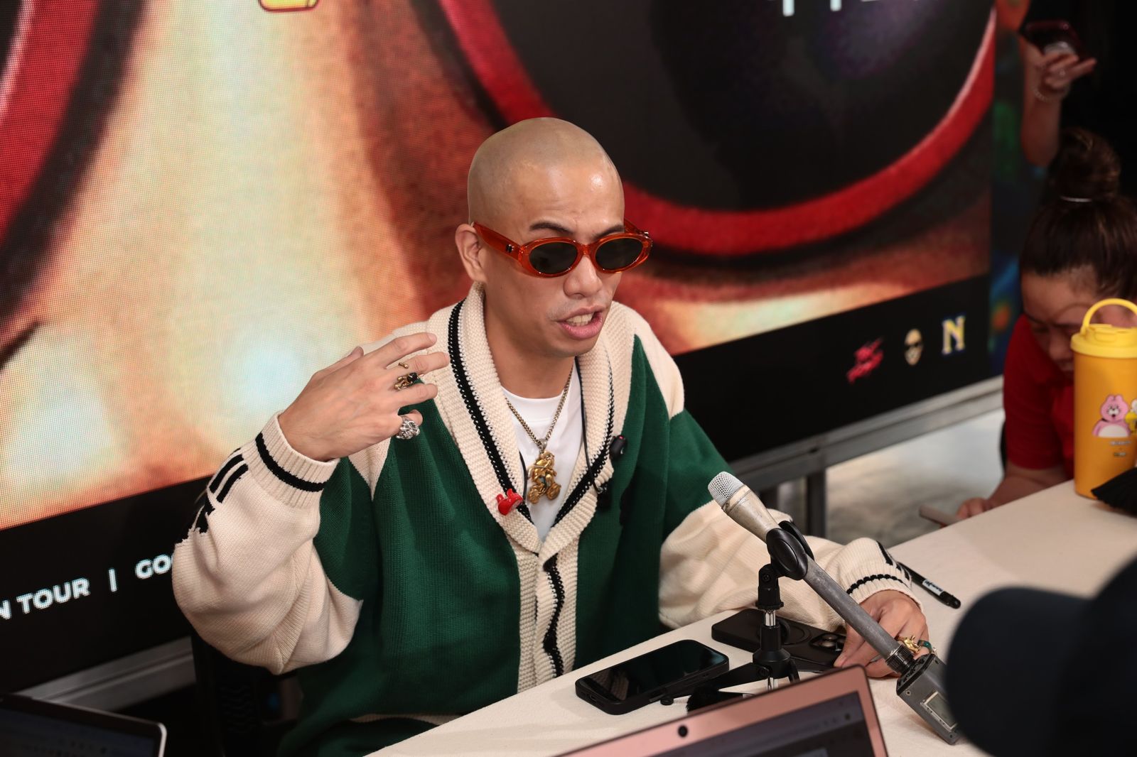 「最沒流量、沒名氣的歌王」是他!鍍金後相隔3個月露面吐低潮