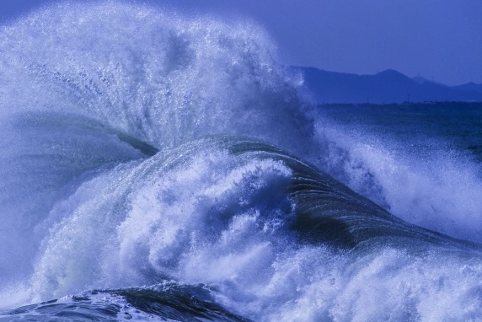 格陵蘭「巨型海嘯」引全球異常震動9天　科學家找到原因：像巨大活塞壓迫海底