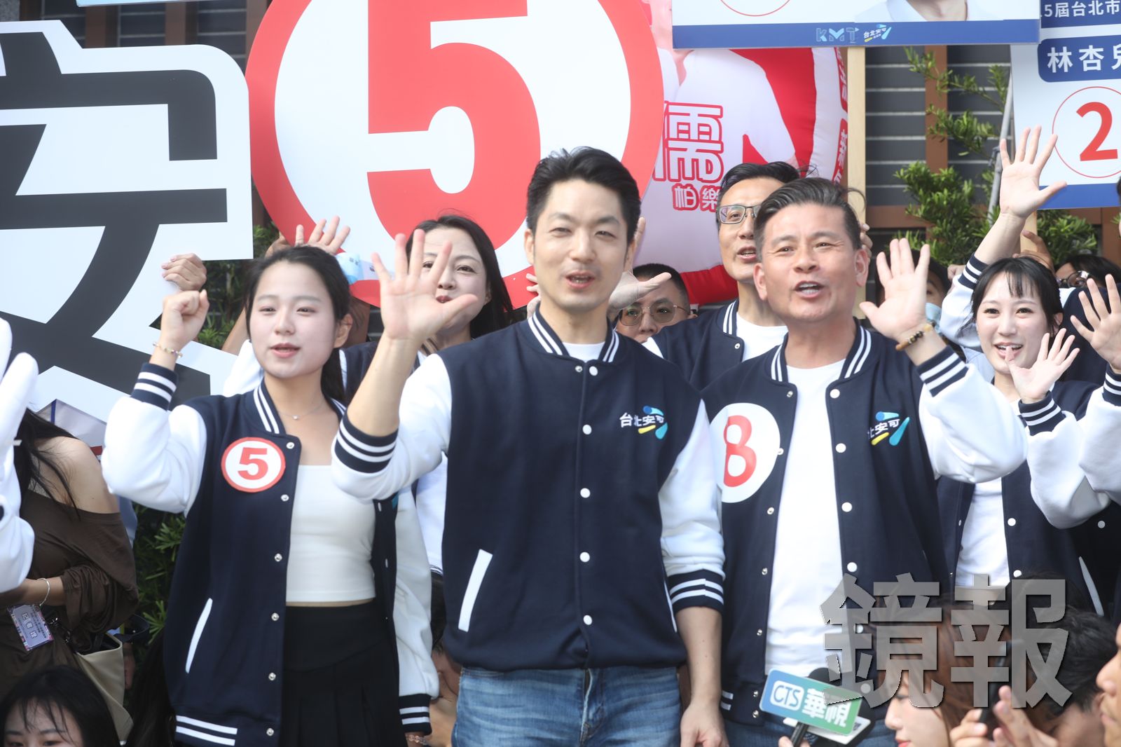 台北市長蔣萬安選情緊繃,前中廣董事長趙少康今(28日)透露,他1個月曾做民調,蔣只贏2個百分點,後因故未發表。攝影林煒凱