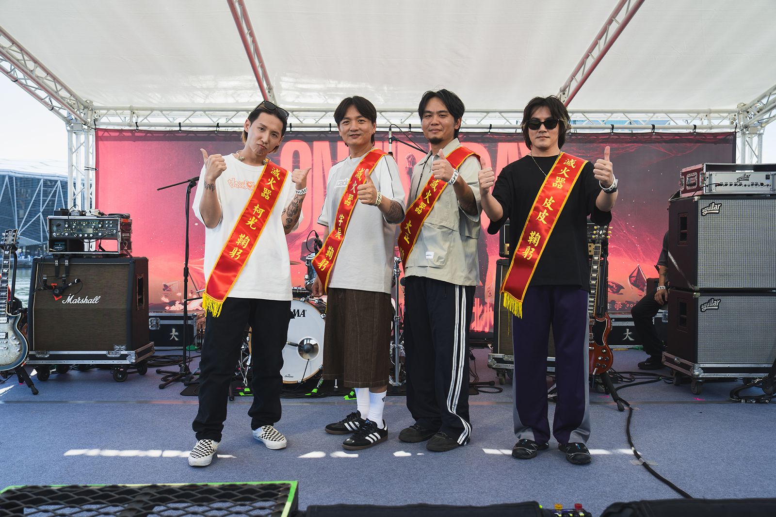 金曲樂團跨界當「候選人」?謝票行程曝光 26年終於圓夢擠爆人潮