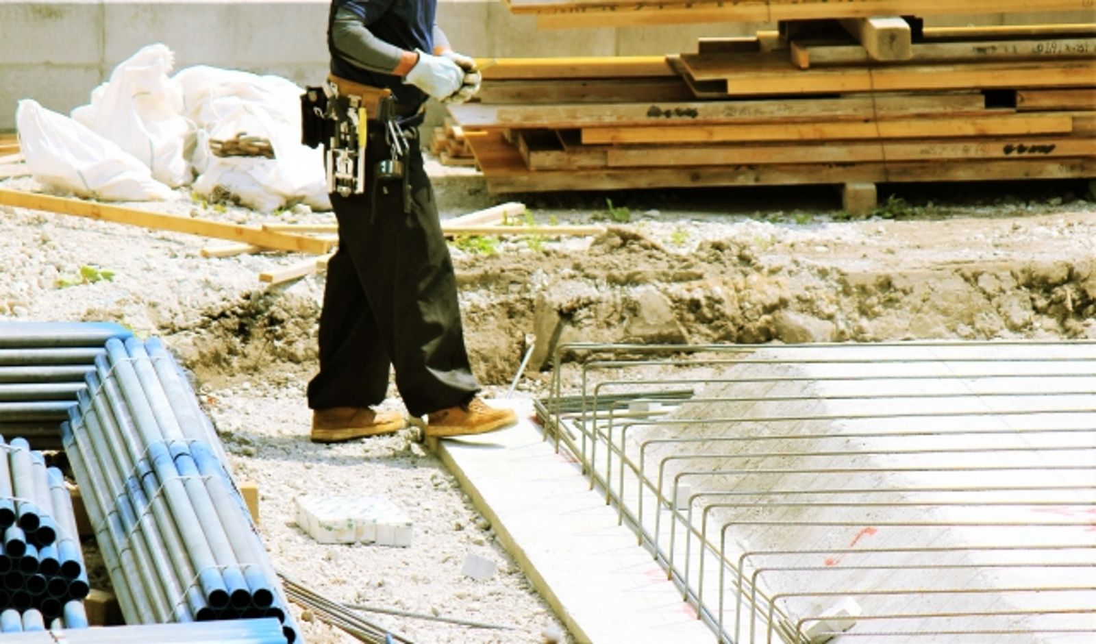 女學徒遭摸臀、強抱！她控師傅性騷…竟遭老闆「這樣回」怒轟：工地女生好欺負？