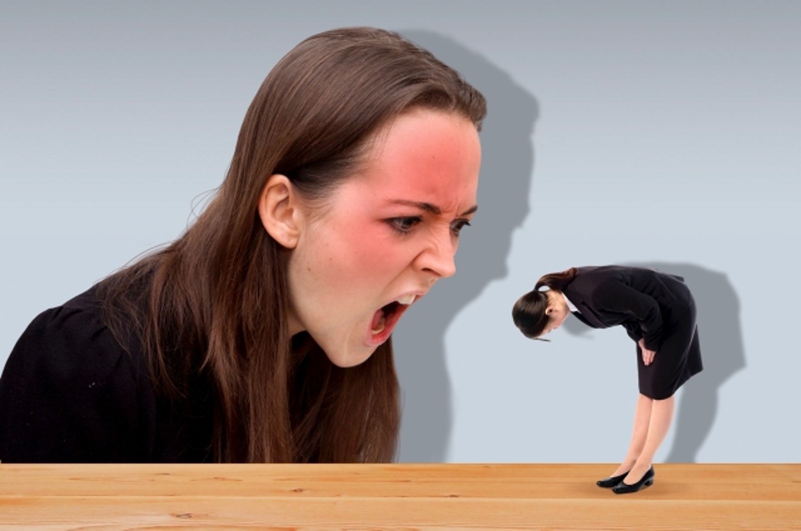 她入職2週遭前輩酸「你有帶腦來上班嗎」　痛苦問：怎麼調適？