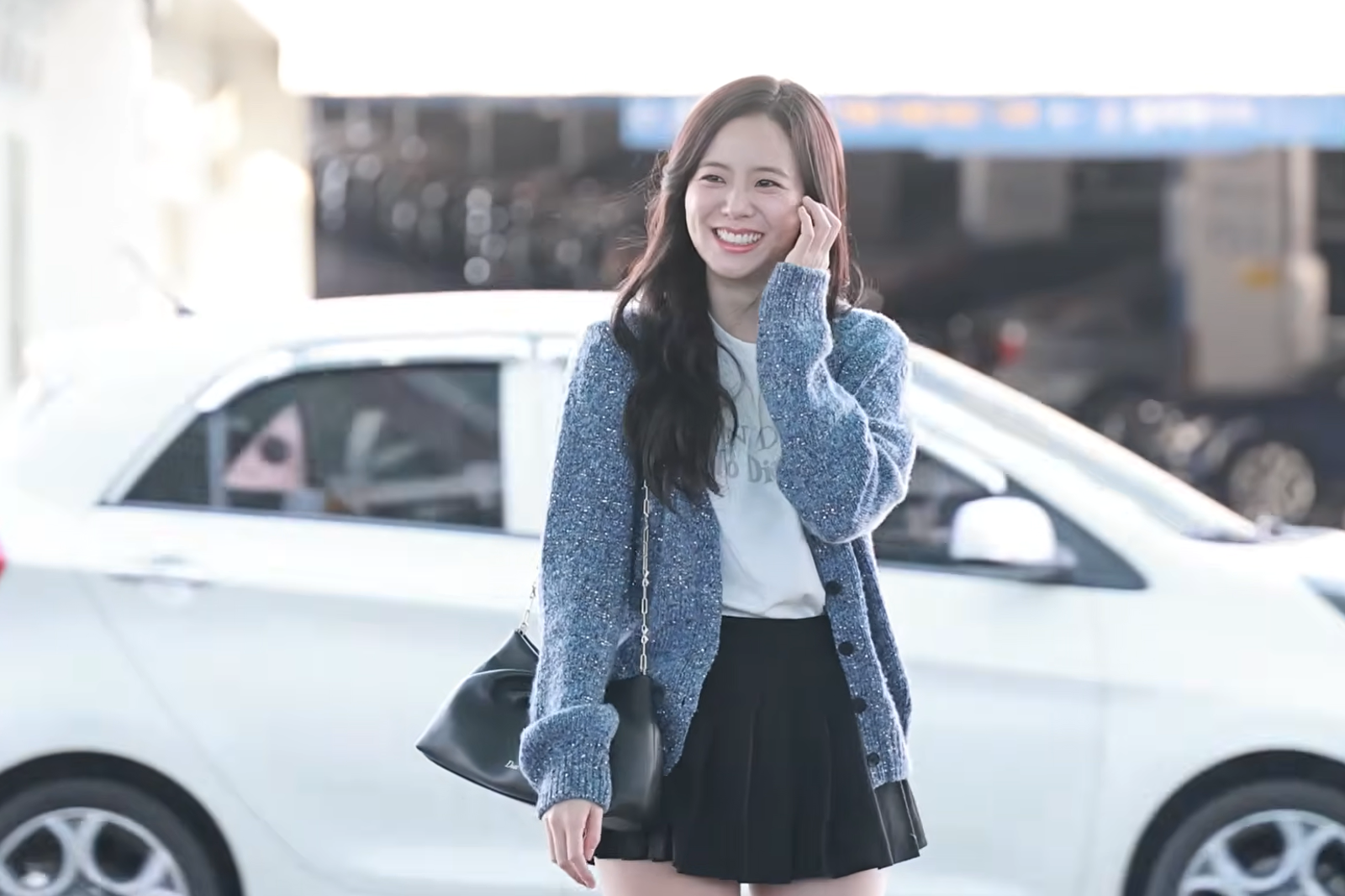 親哥捲醜聞！Jisoo強硬切割再爆反轉　大嫂突刪光社群…機場採訪急喊卡