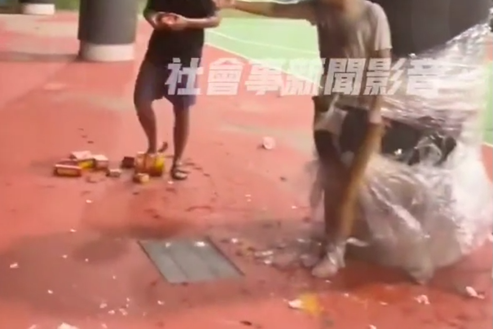 現場製造許多垃圾。圖／翻攝自社會事新聞影音