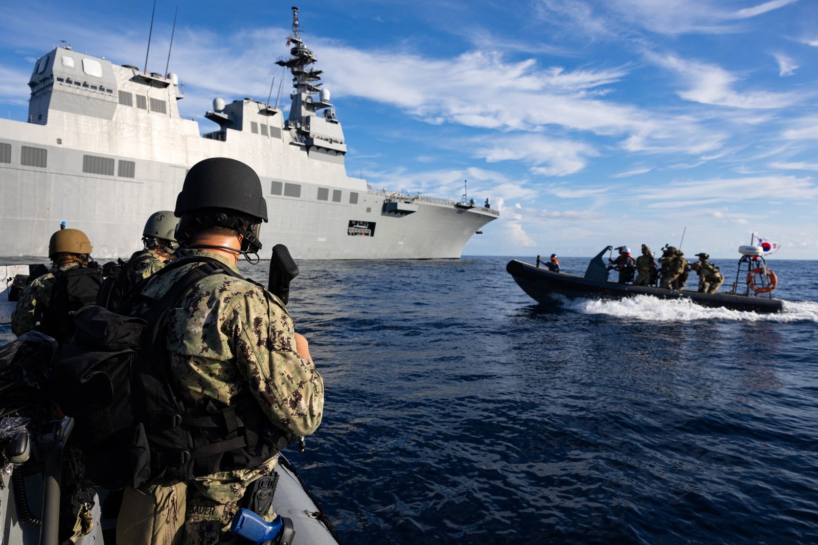 美軍在太平洋建構與盟邦一起的聯合作戰體系，採用共通的作戰系統與數據鏈。圖／美軍第七艦隊臉書