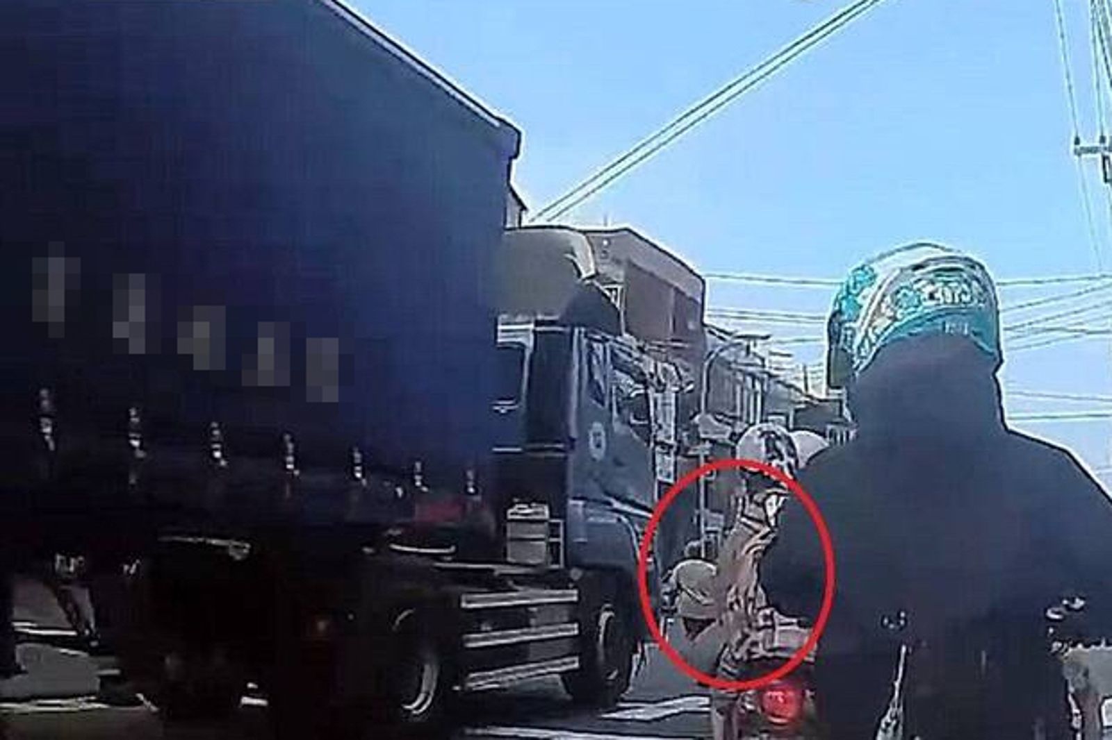 聯結車綠燈起步釀死亡事故!婦人斜穿馬路遭輾亡 法官判無罪原因曝光