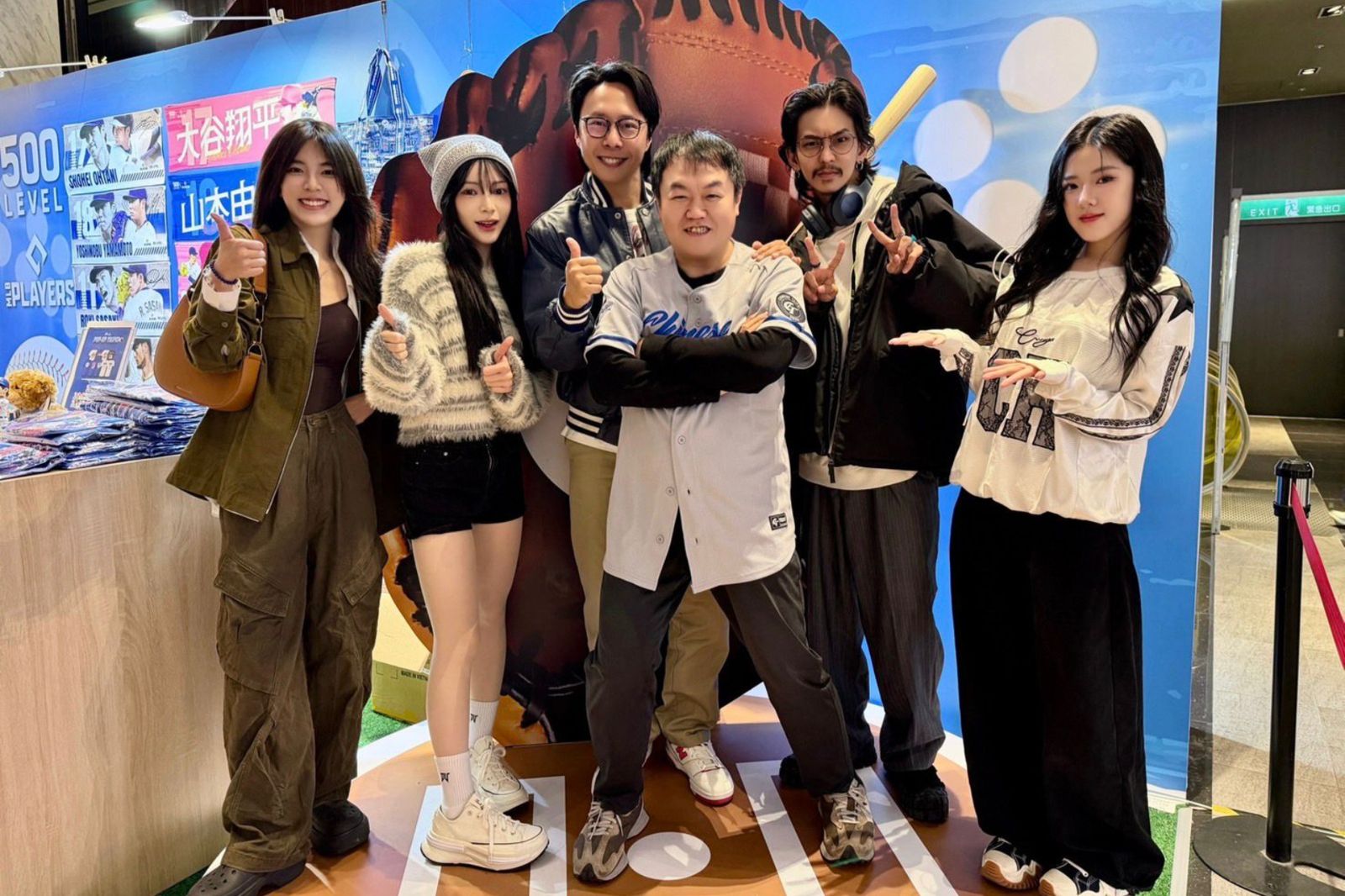 WBC應援台灣必備！金鐘主持張啟樂、啦啦隊女孩熱血現身MLB快閃店　大谷翔平聯名商品瘋搶中