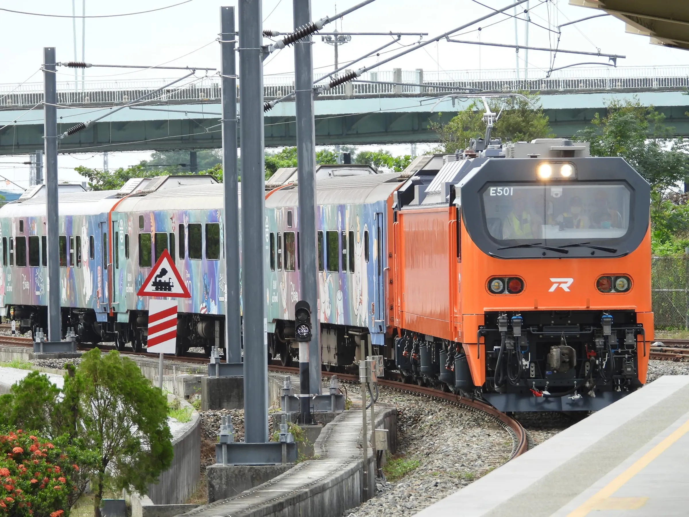 男大生與母爆爭執　一氣之下竟從台鐵台南站跳軌...害列車誤點遭送辦
