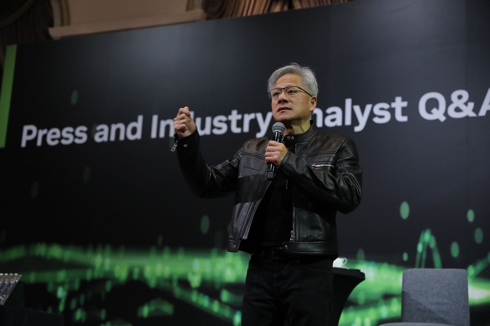 怎麼看AI晶片新勢力ASIC？黃仁勳：ASIC拼不過GPU