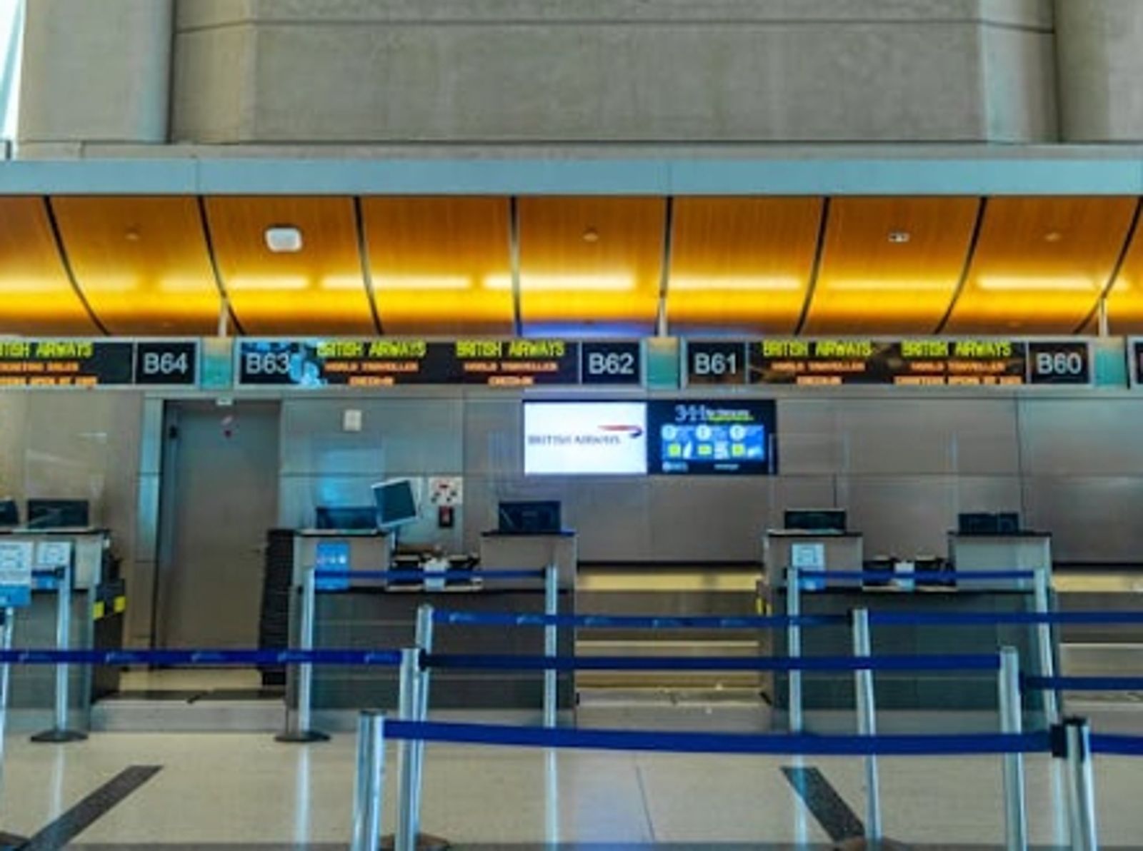 搭飛機穿搭禁忌！「這類衣服」超NG　過來人嘆：被要求脫光上身