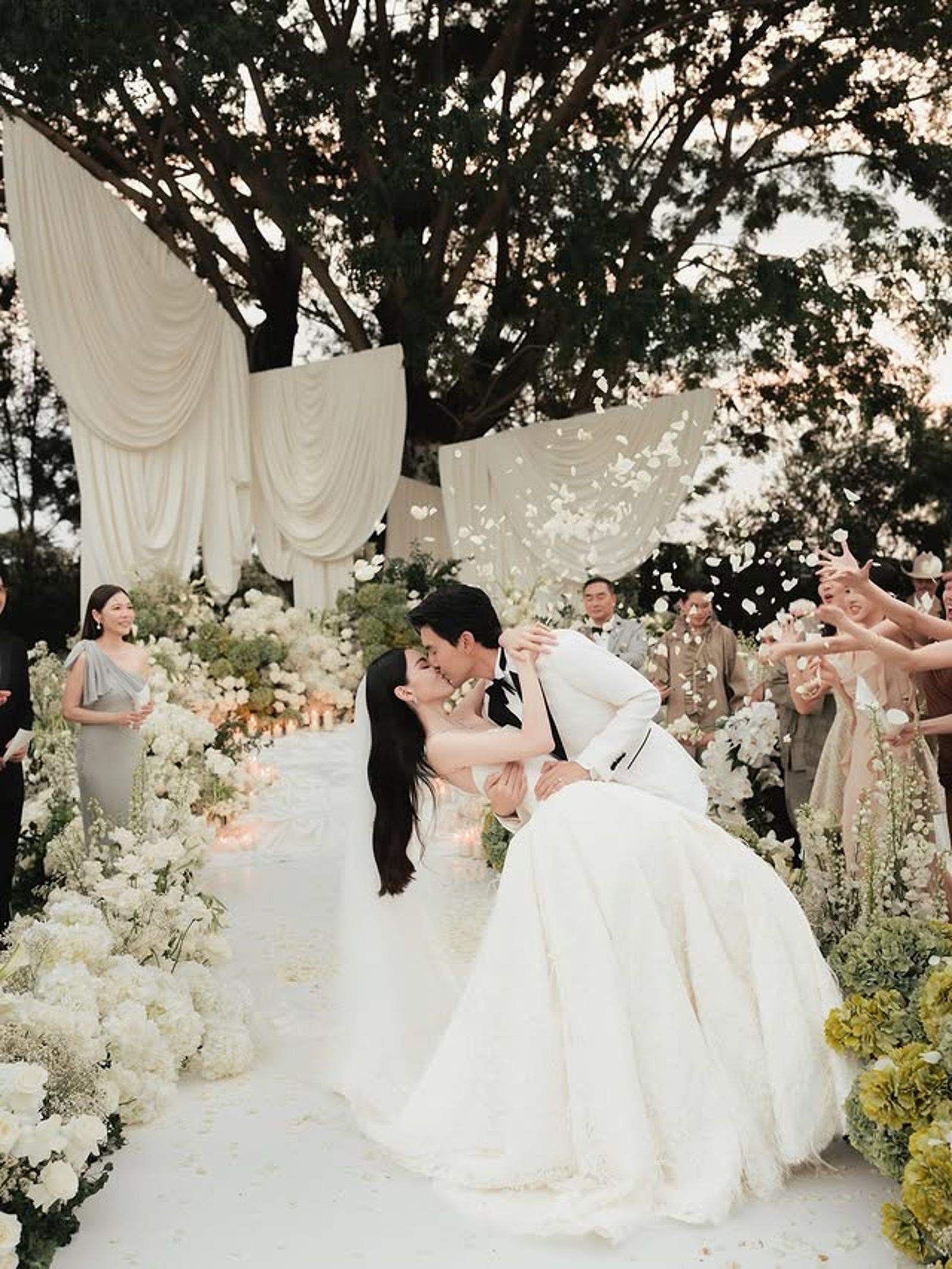 泰國螢幕情侶戀情修成正果。翻攝IG@davikah