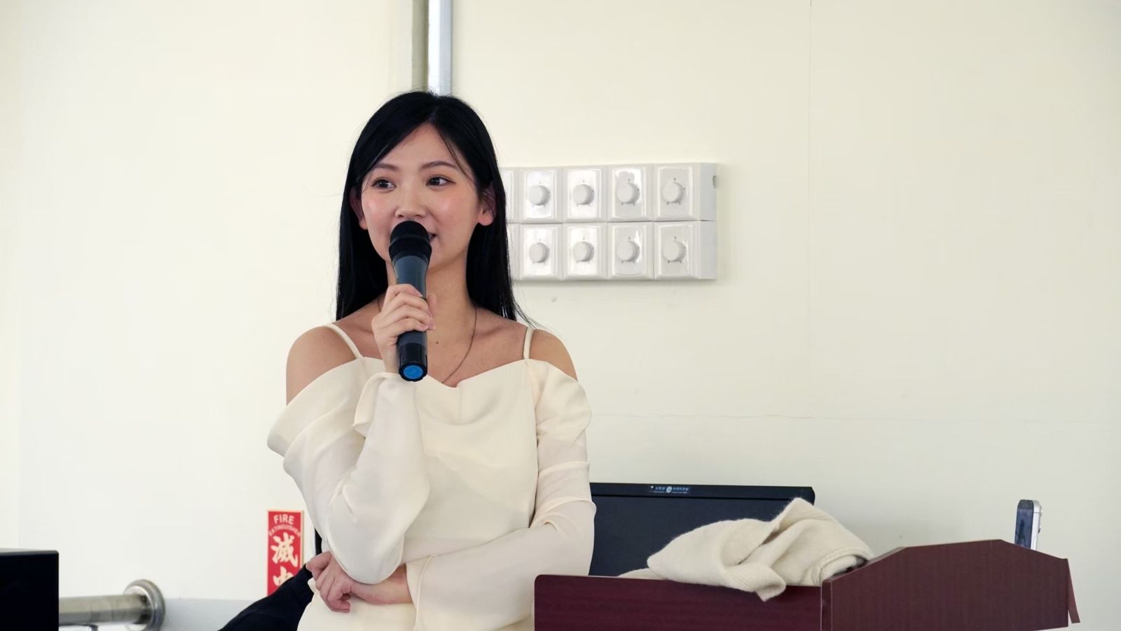 優格姐姐委屈哭了!揭高層羞辱「妳隨時被取代」窮到ATM領不出錢 動念輕生靠這句話救命