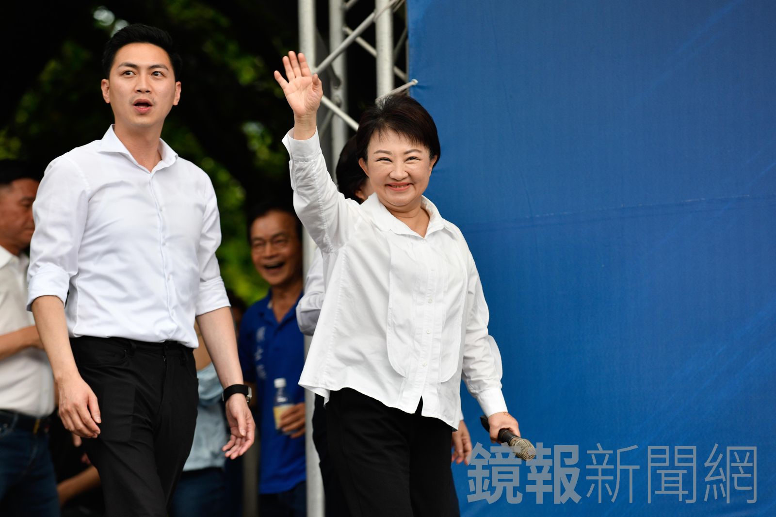 趕場替王鴻薇站台！盧秀燕籲民進黨停止罷免「下鄉救災」：沒救完別回來