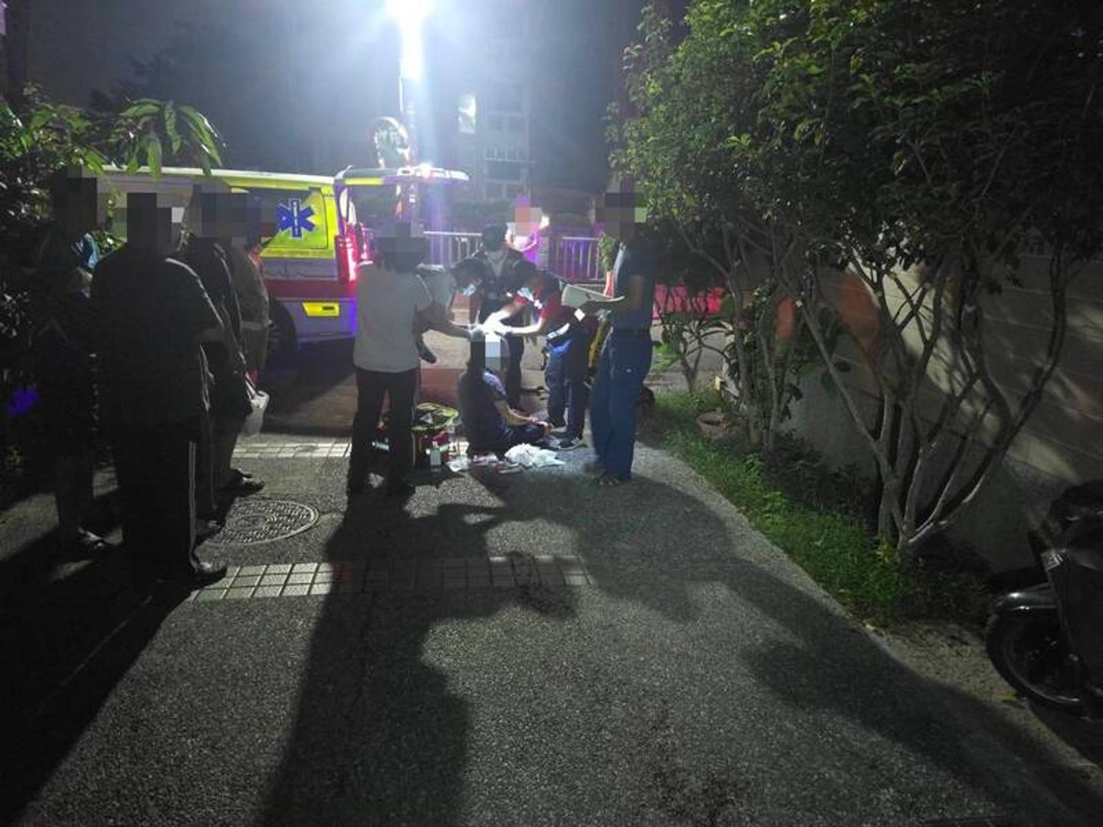 前妻聲請保護令剛離開派出所　家暴男就持滅火器、鐵畚箕重捶她濺血倒地