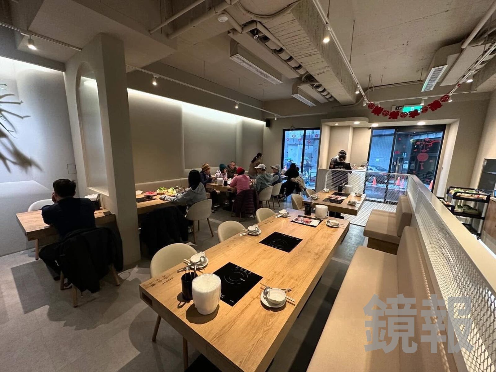 內用空間很寬敞舒適。