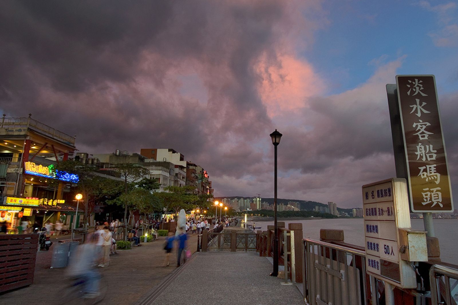 10年前人擠人…他問「淡水老街怎沒落了」　全場點背後真相