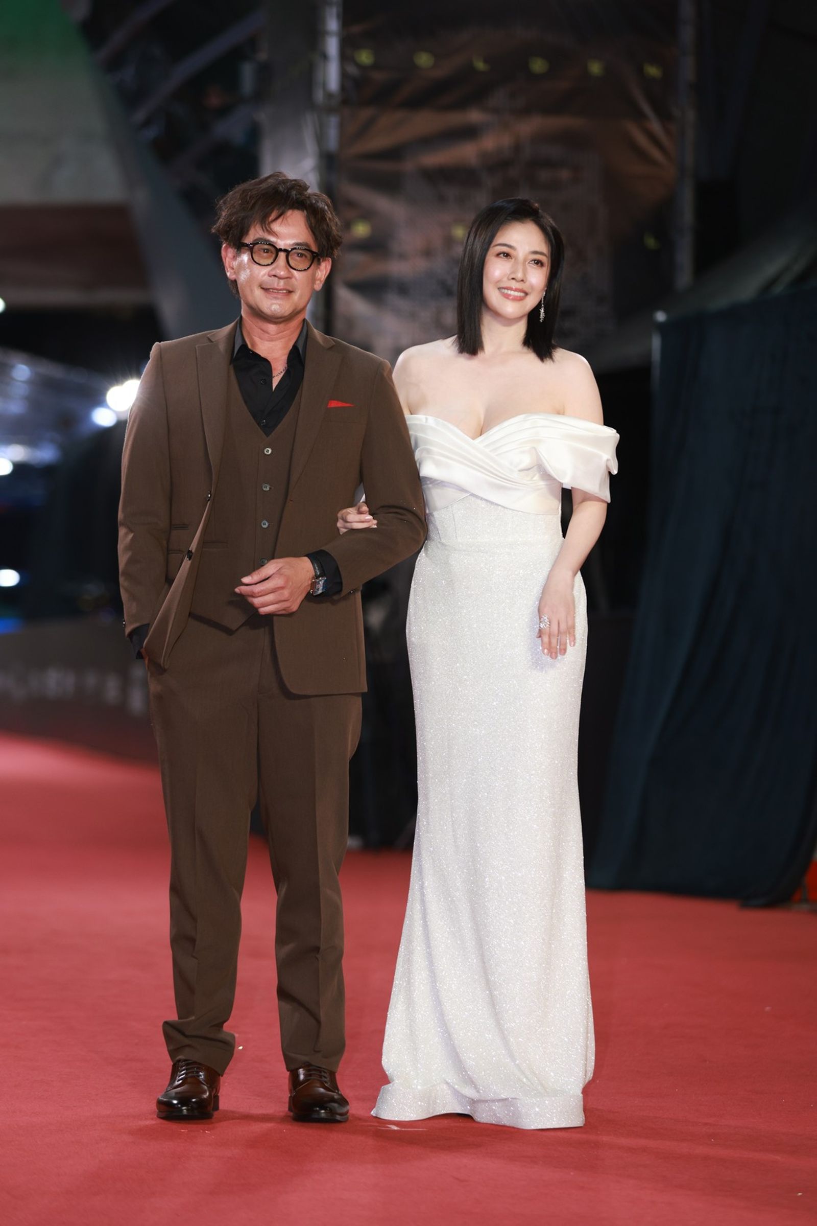 韓瑜紅毯造型驚豔眾人。攝影組