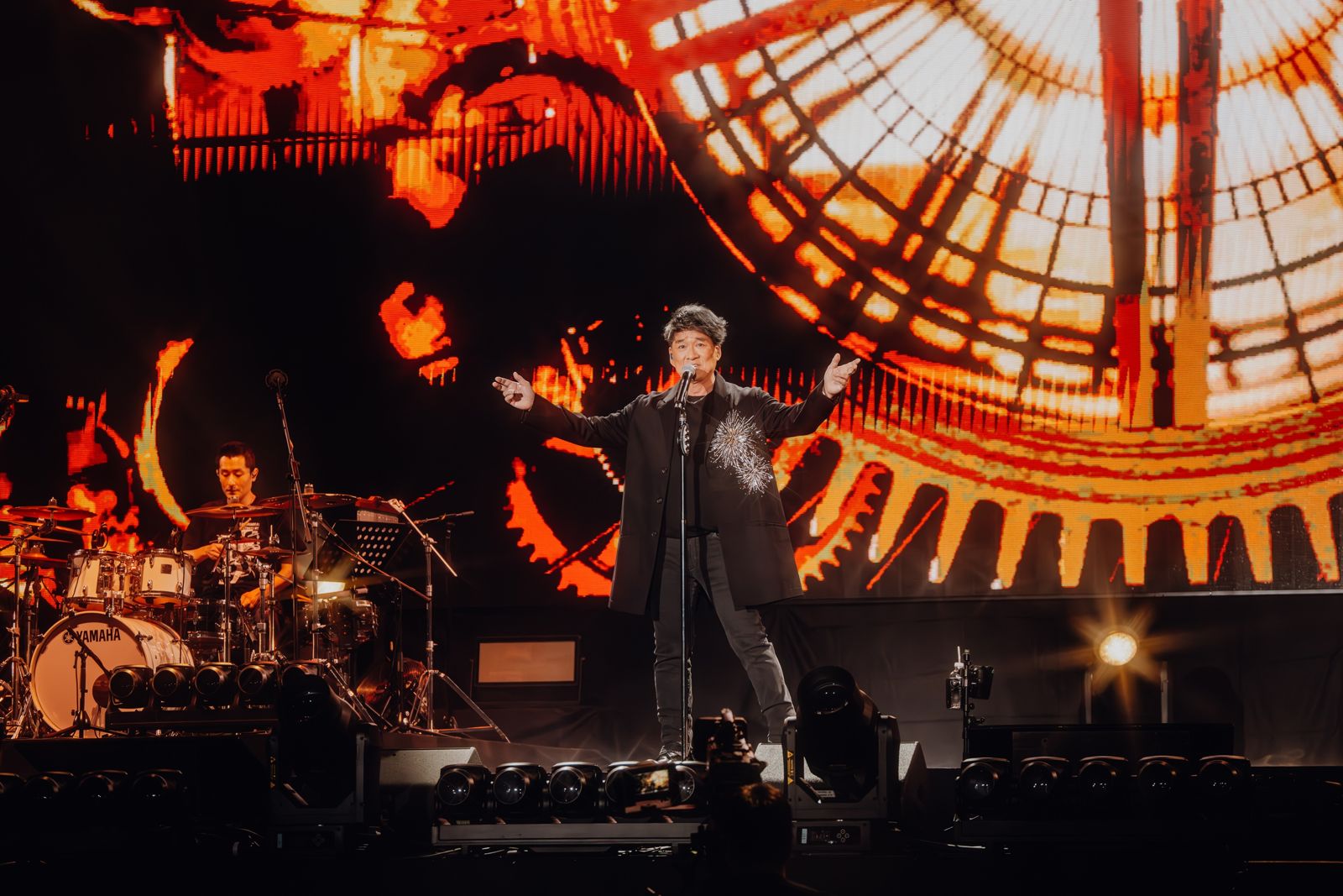 周華健半退休洩心聲「怕被忘記」 自爆配老花眼鏡鬧笑話