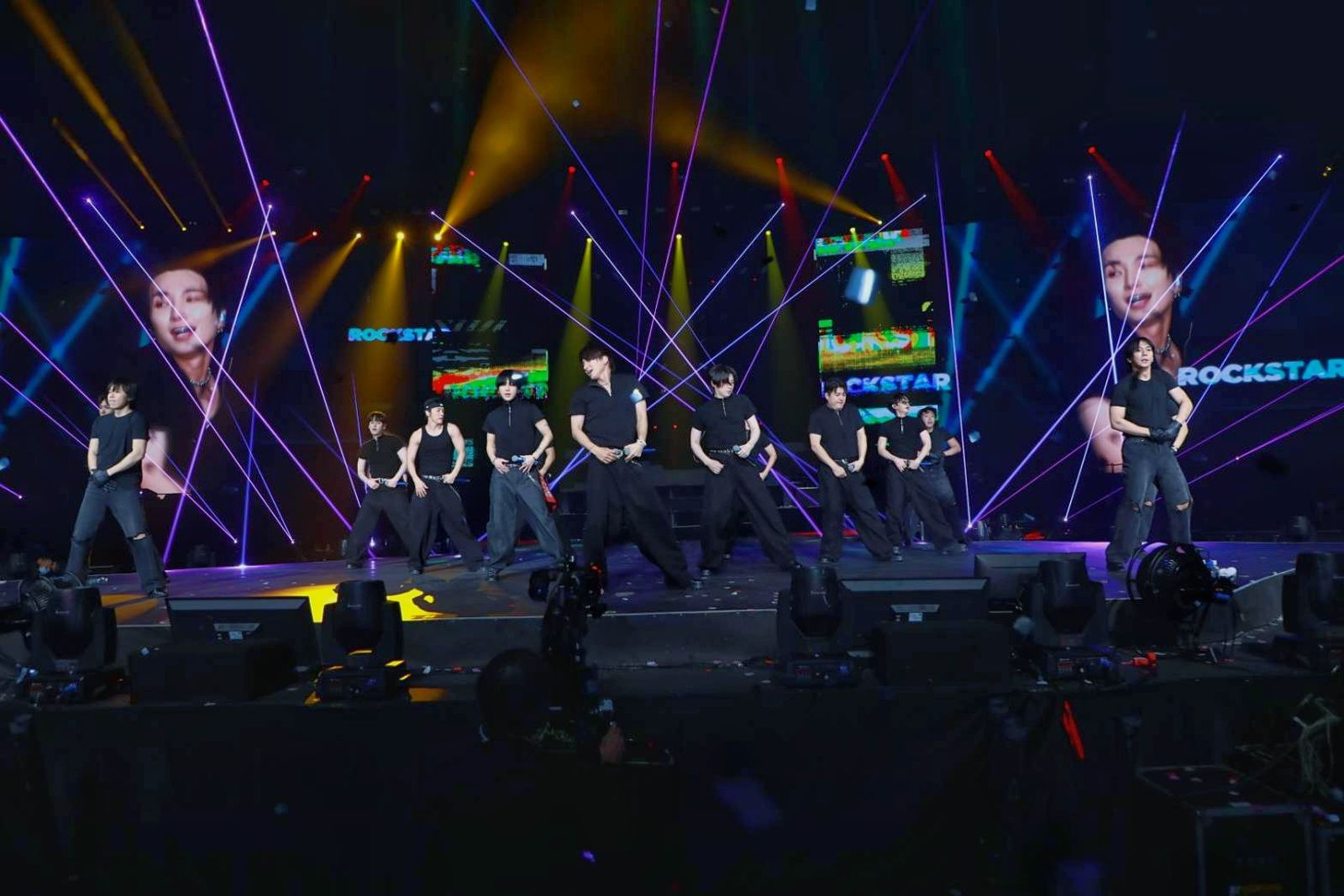 SJ高雄巨蛋第2晚照樣炸！始源感冒好轉甜告白　近萬粉絲嗨喊「凍蒜」
