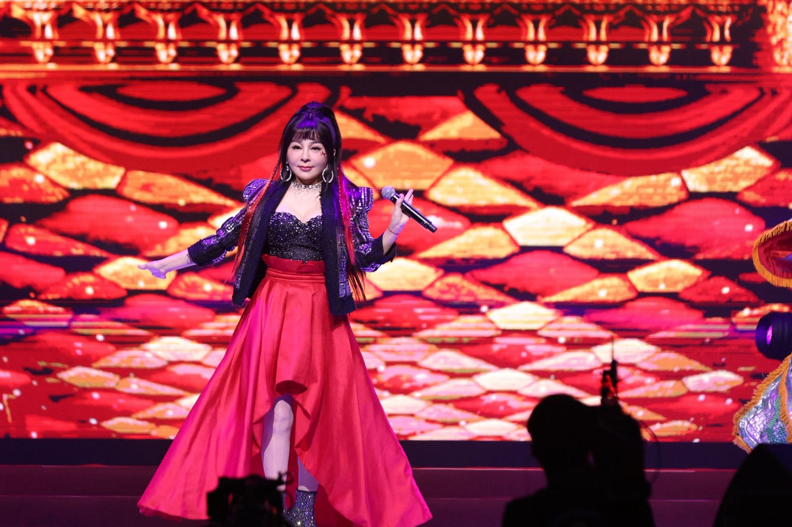 57歲女星撞臉「三星堆青銅面具」　認了做醫美被胡瓜狠虧高EQ回應