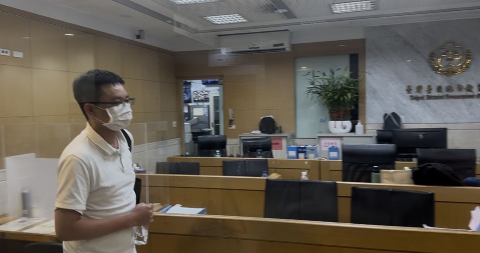 快訊/藍營議員助理捲入共諜案 稍早抵達北檢複訊