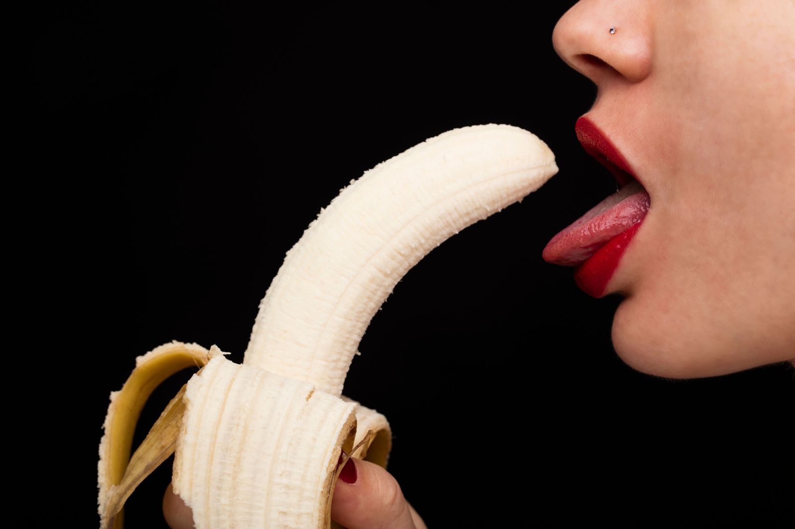 妹妹趁哥哥午睡時口含哥哥下體,哥哥相當生氣。示意圖/Pexels