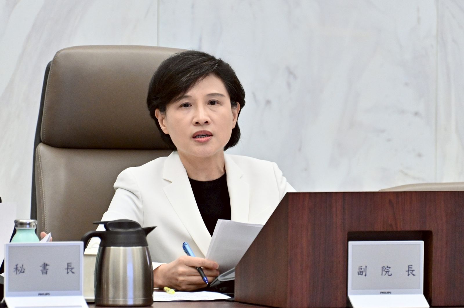 政院拍板通過《人工生殖修法》草案　放寬女女同婚配偶適用