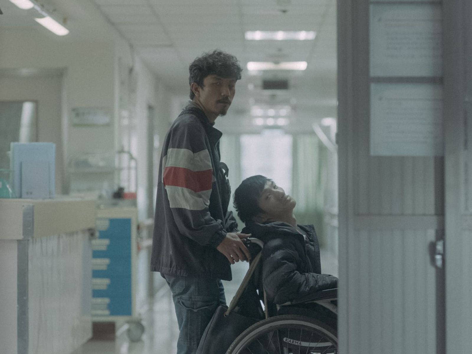 直言「不討喜但台灣最該看見」　《白衣蒼狗》揭移工照護的無聲戰場