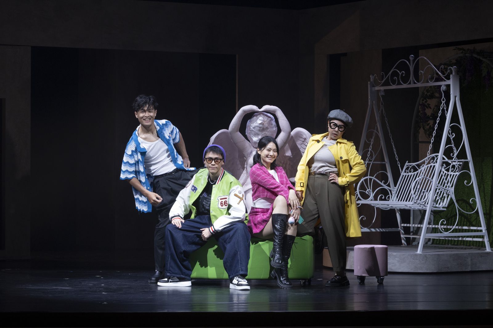 《戀愛製騙中》李夢純(右起)、辰亞御、黃雋智、劉桓4人演出14角。故事工廠提供