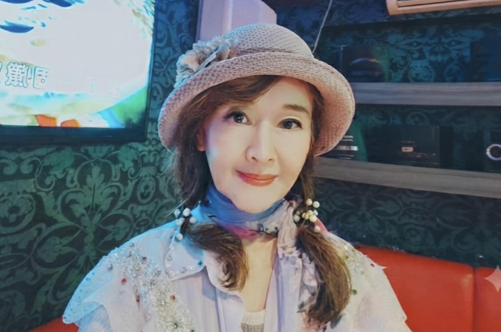 玉女歌手消失20年復出慘遭放鳥!月收不到1萬「砸8000元做戰袍」 票都賣了才知不能唱