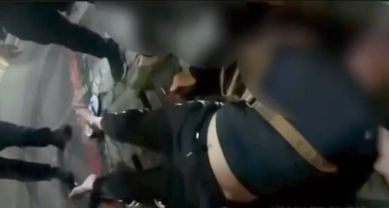 醉男拒搭小黃一打二爆衝突　警方快打部隊趕到他已翻肚躺平