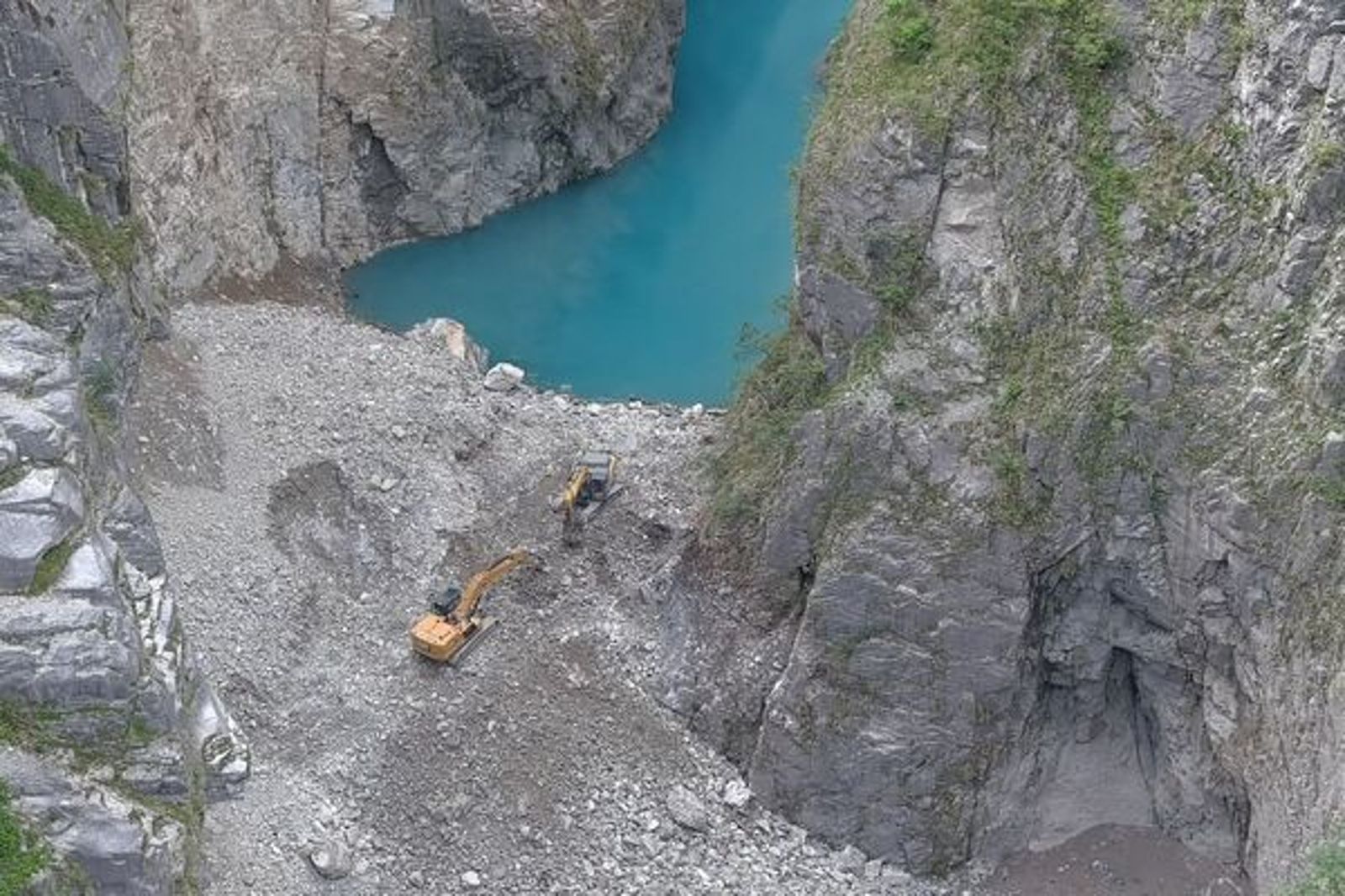 燕子口堰塞湖今降壩引流!林保署發布警示:民眾勿靠近立霧溪河道