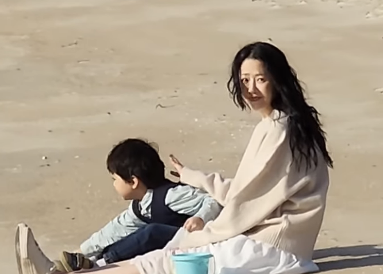 韓女星跳海救回一條命　6歲童星母親發文致謝：像天使一樣