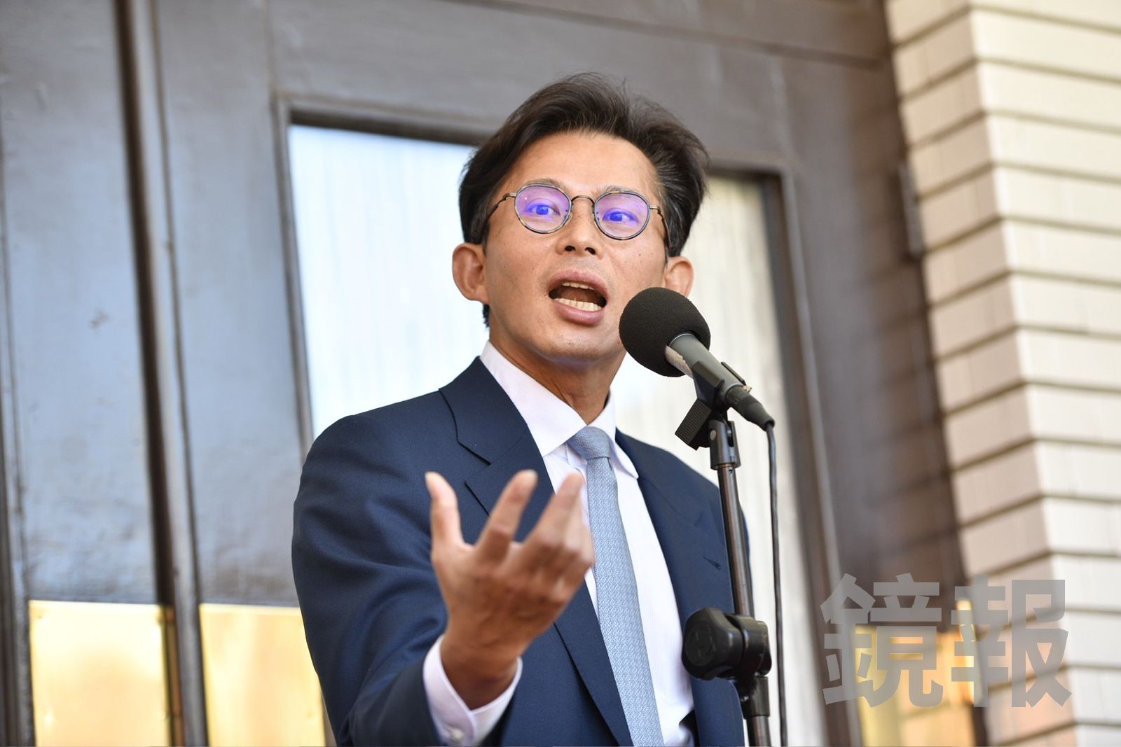 王義川被跟拍今赴北檢怒提告！黃國昌酸：想再被認證闖紅燈就隨他吧