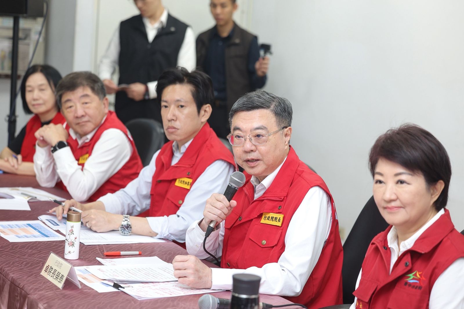 防堵非洲豬瘟!卓榮泰宣布豬隻禁運禁宰延長10天 將加強取締夜市不法肉品