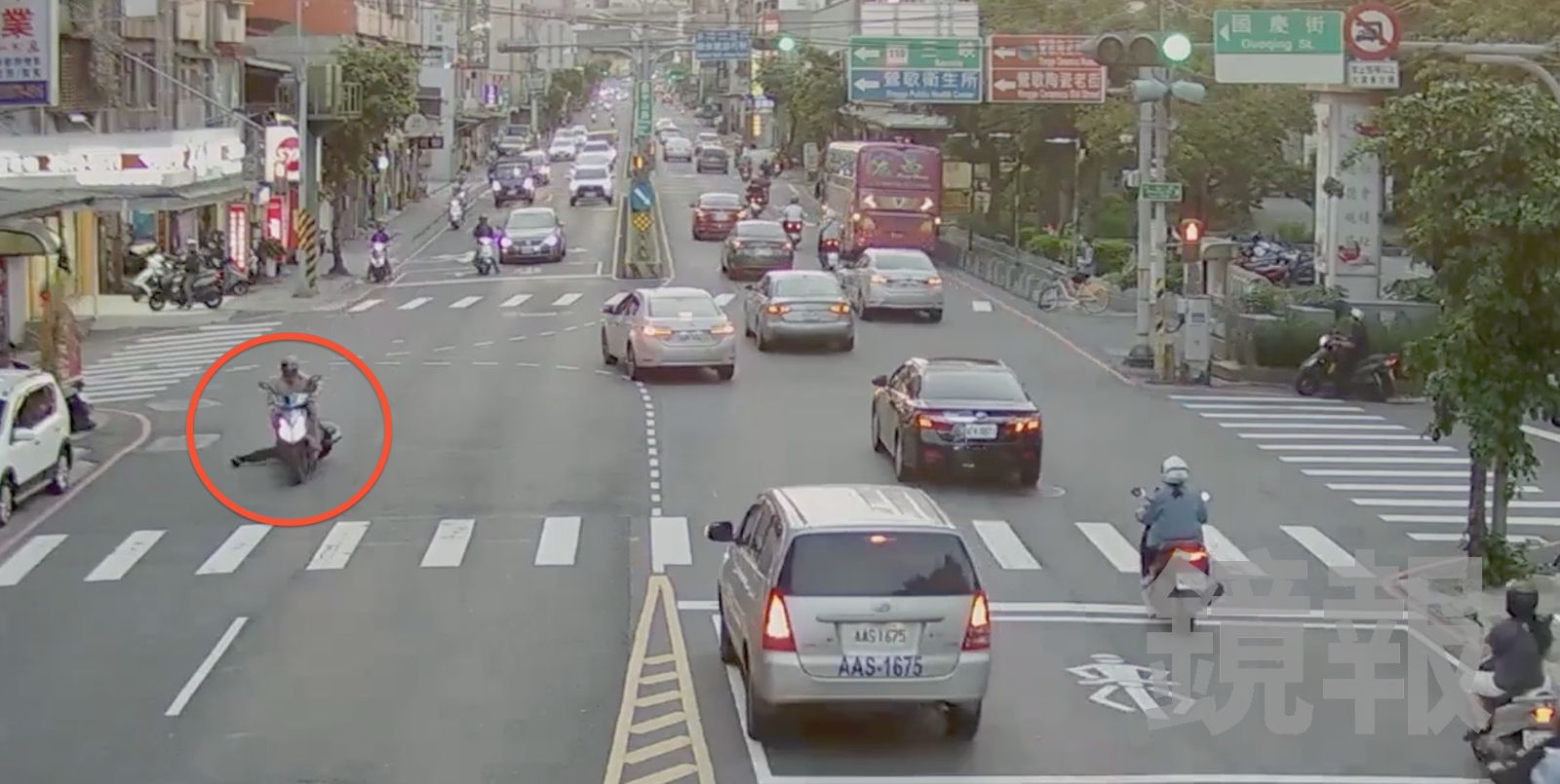 影／攔查毒蟲奮不顧身　三峽勇警遭拖行300公尺