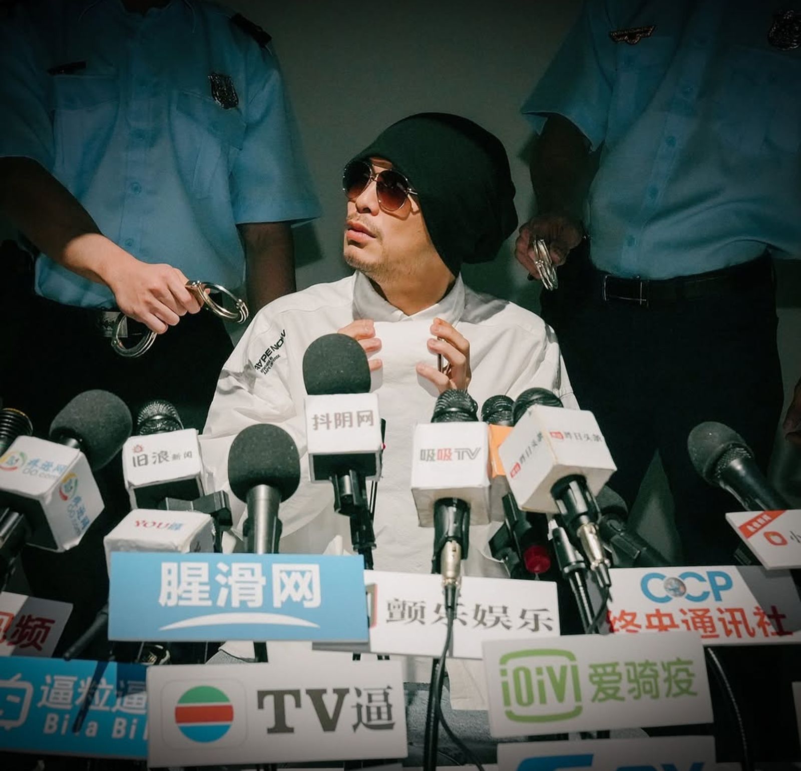 黃明志驚傳涉謝侑芯猝死案。翻攝黃明志 Namewee YT頻道〈悔過書〉MV畫面