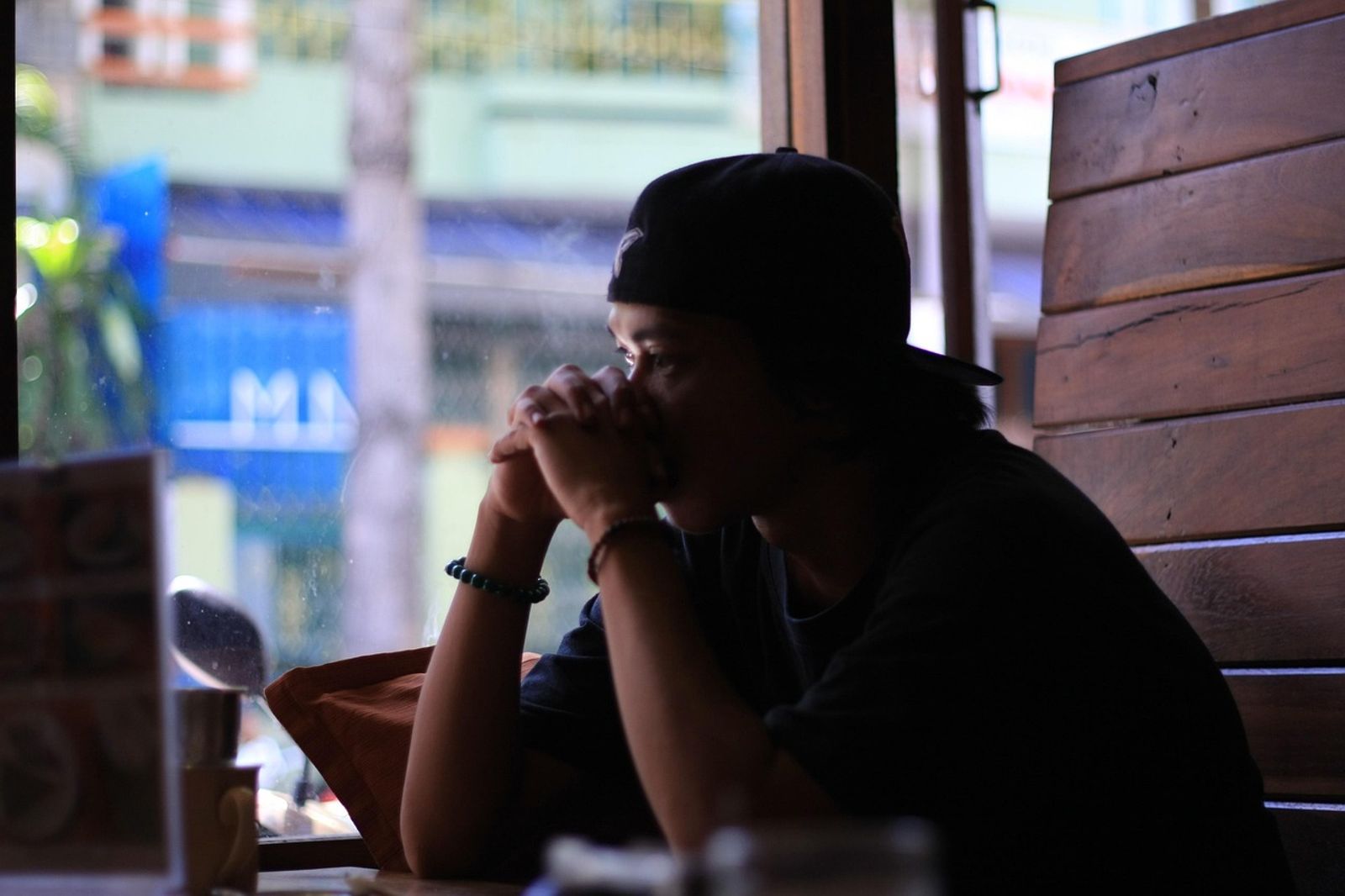 21歲男繼承遺產「6房＋3000萬」卻不敢花　坦言很痛苦：不知道能撐多久