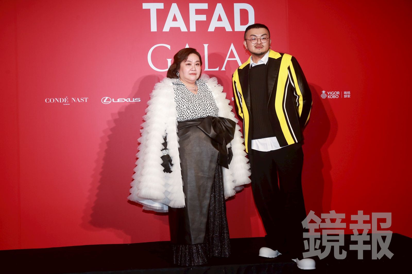 鍾欣凌與設計師簡國彥。李鍾泉攝