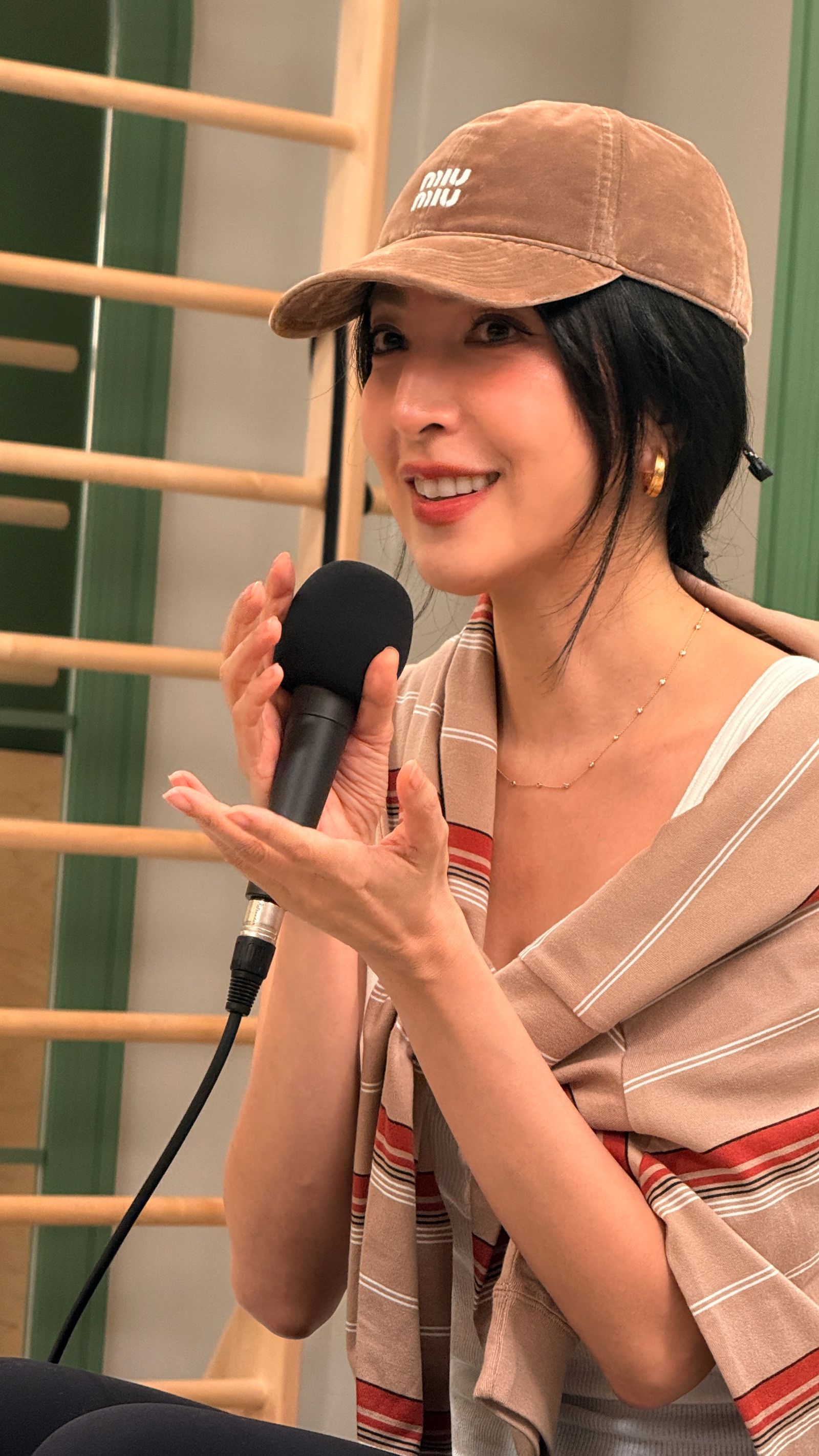 楊謹華節目上接受快問快答挑戰。虎鐵健身 X 器械皮拉提斯提供