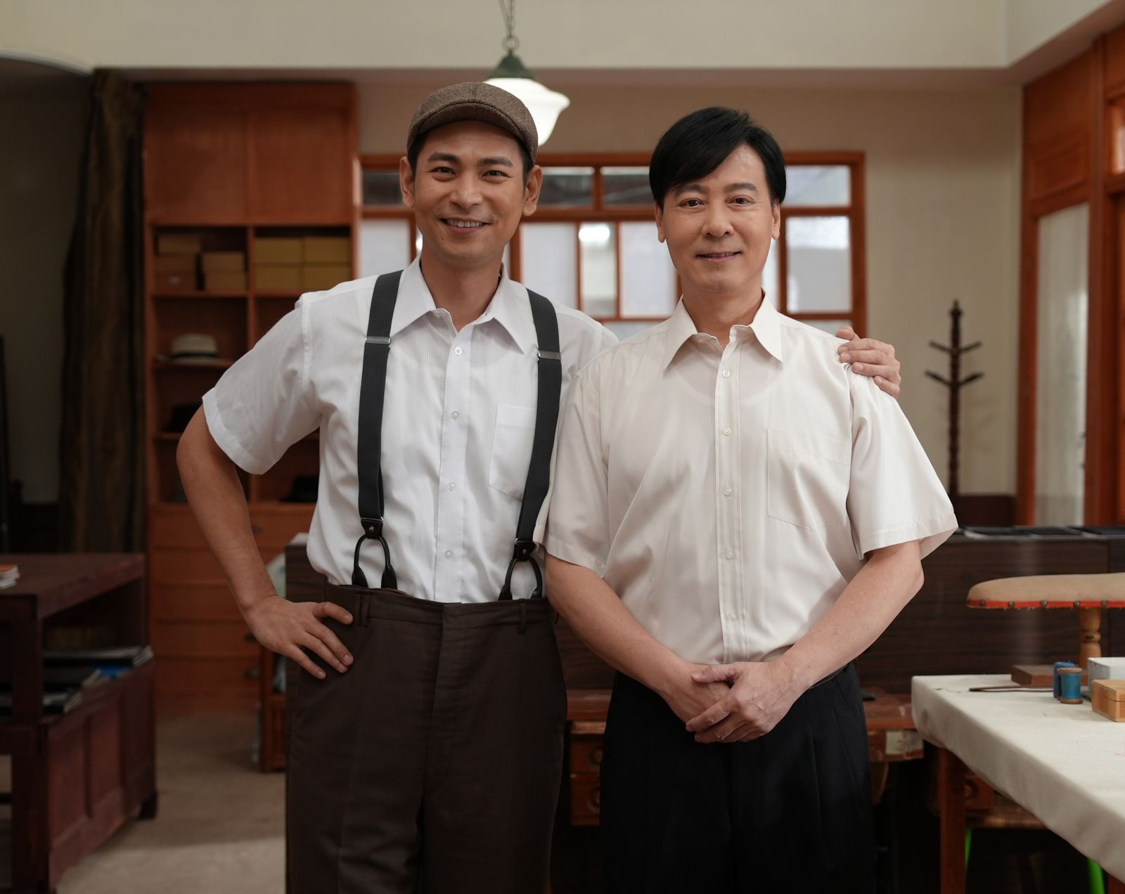 尹昭德(右)和楊子儀在《寶島西米樂》中飾演師兄弟。圖／台視