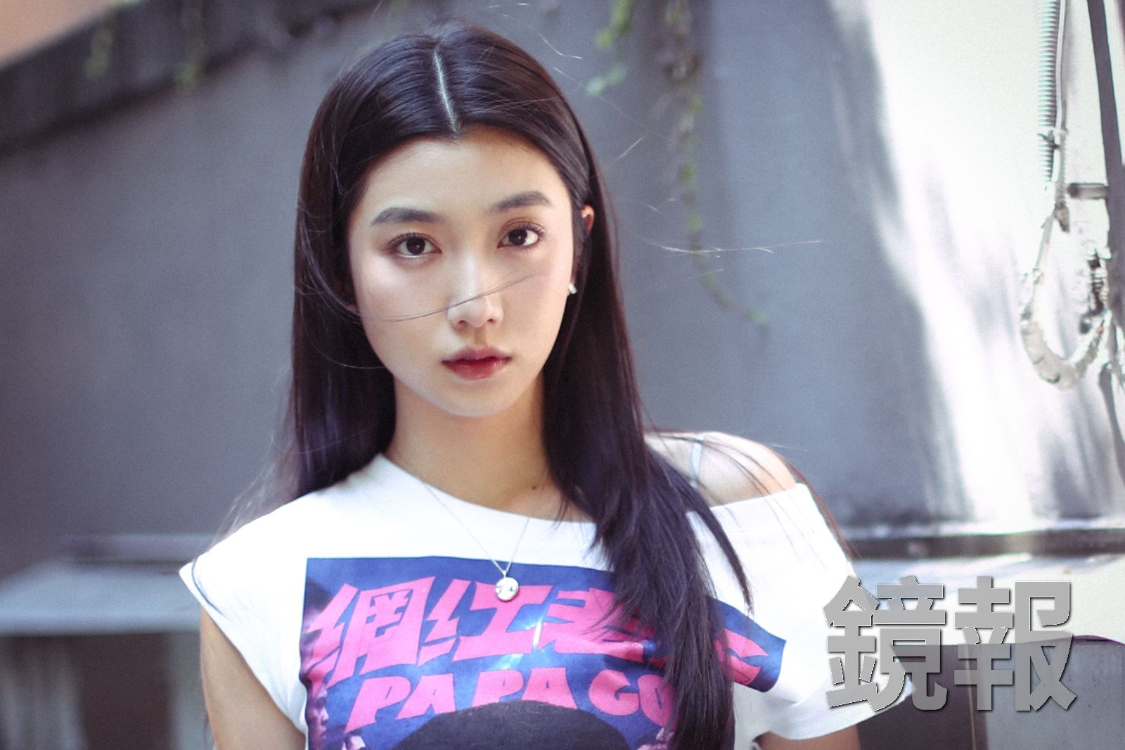 陳怡佳是北一女、台大學霸,卻瞞著爸爸拍電影而棄考研究所轉往演藝圈發展。攝影李鍾泉