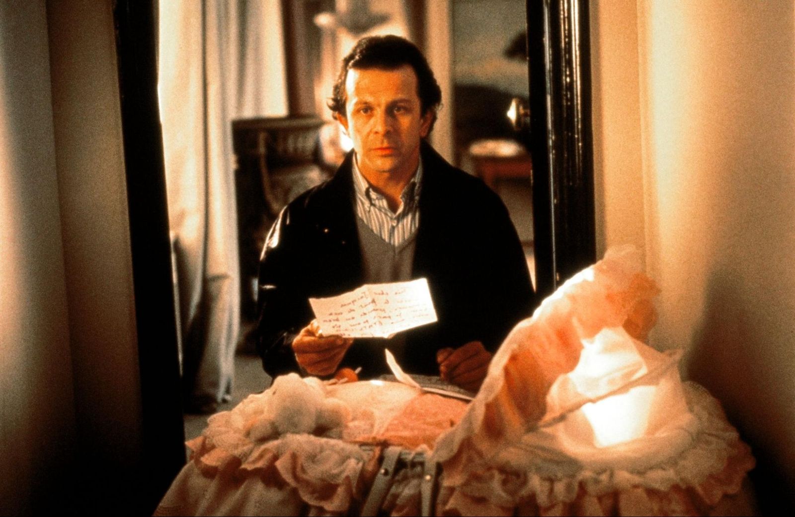 我到底看了什麼？良家婦女聯手妓女復仇　法名導驚揭「三男同居」大玩多人成家