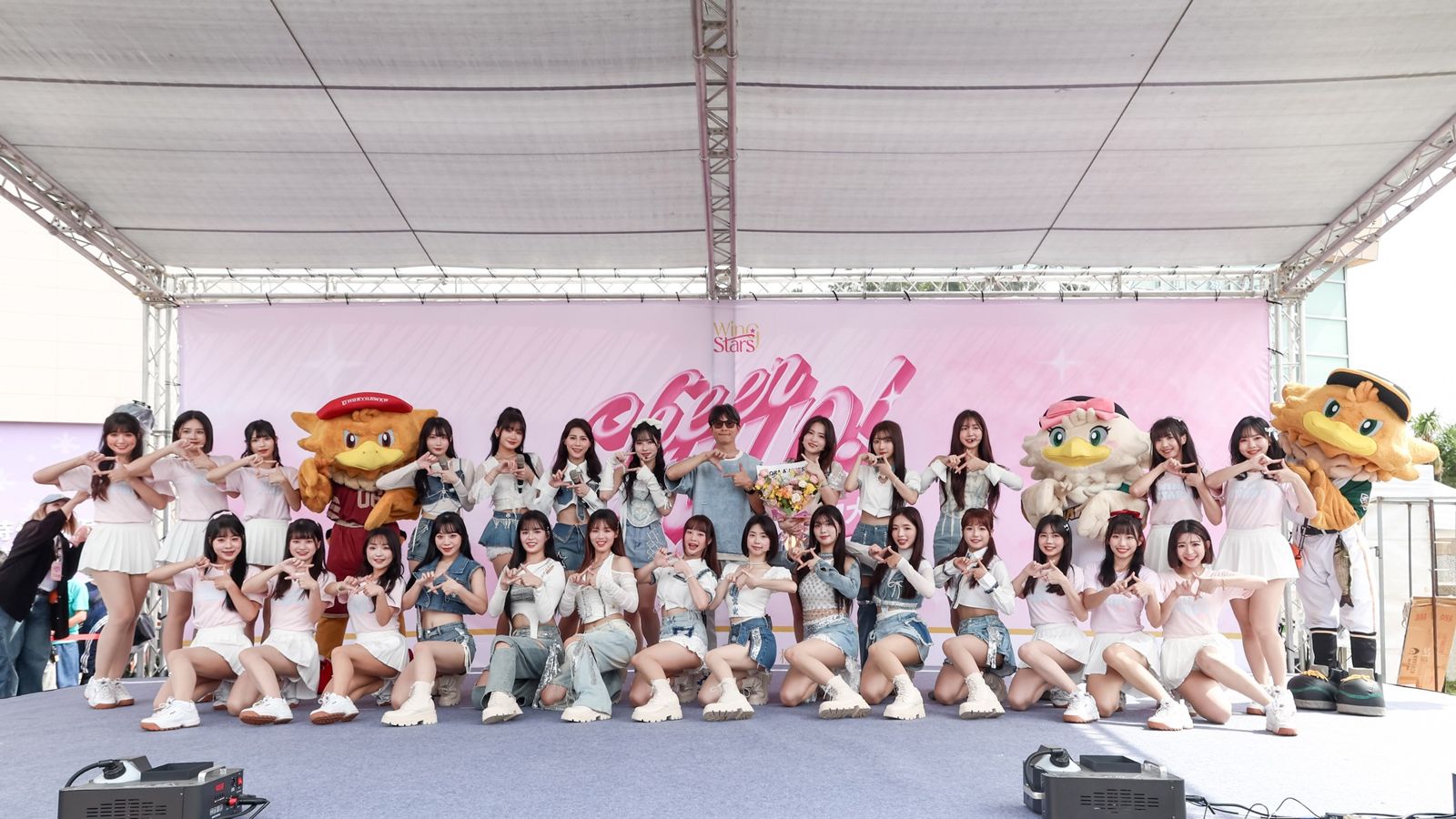 除了啦啦隊之外，吉祥物其實也能爆紅吸引觀眾進場。翻攝Wing Stars臉書