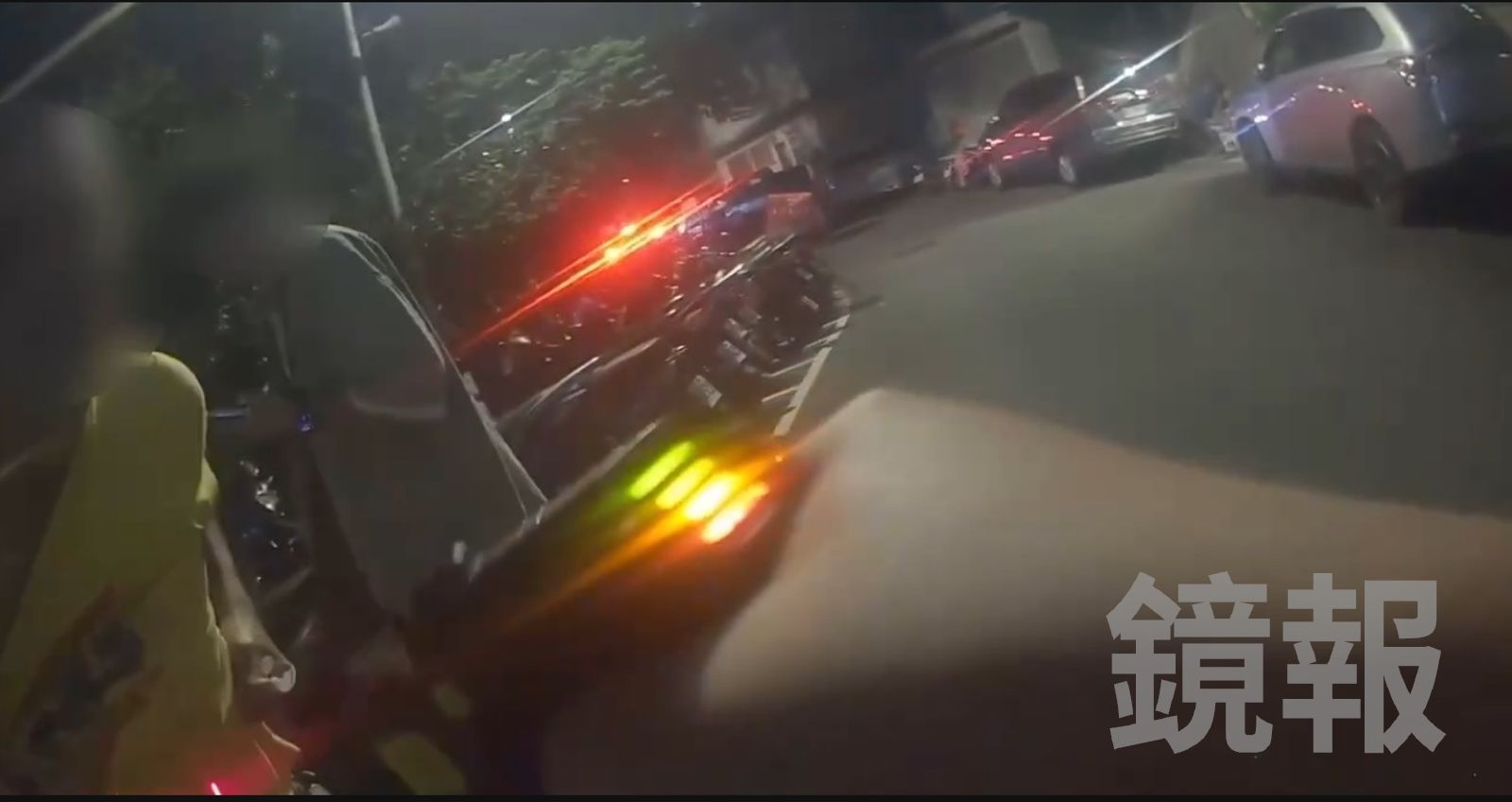 影／男子持毒拒檢頑強抵抗　警掏出1「神器」制服