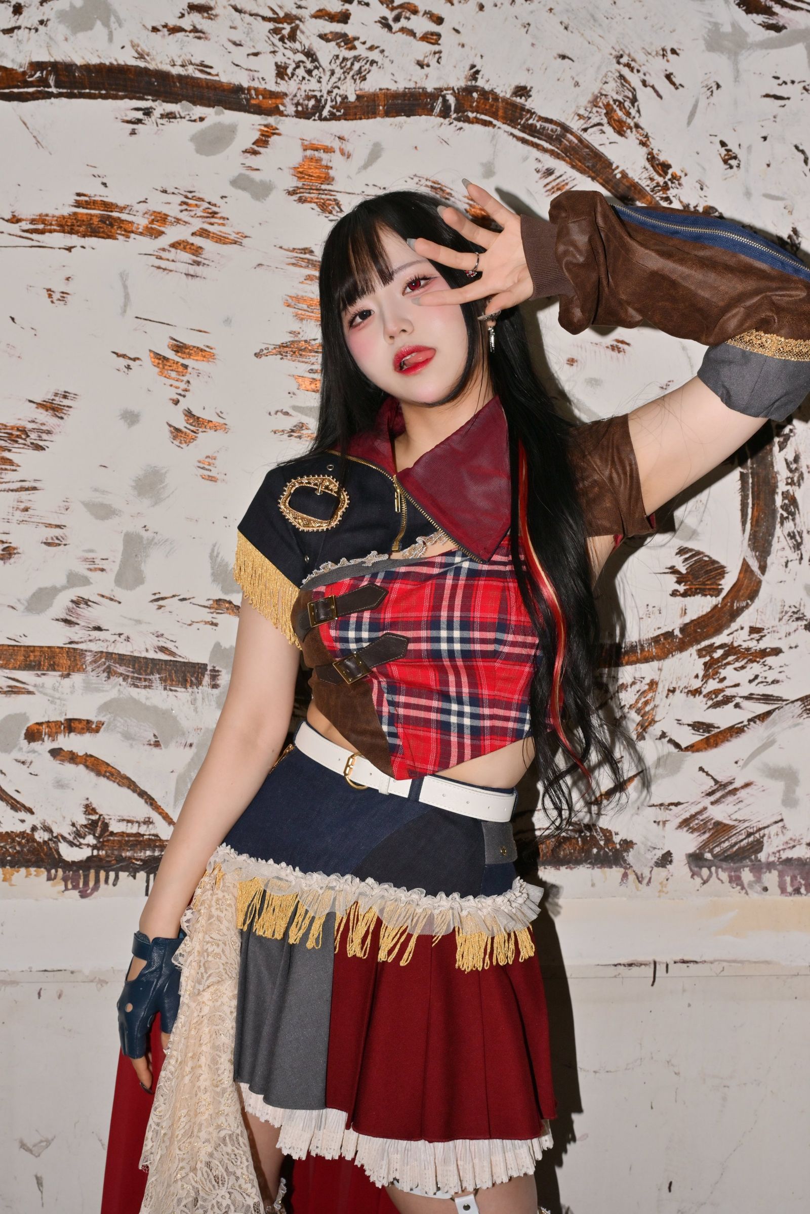 IHOTEU成員MINA因醜聞成為熱搜新聞人物。翻攝X@IHOTEU