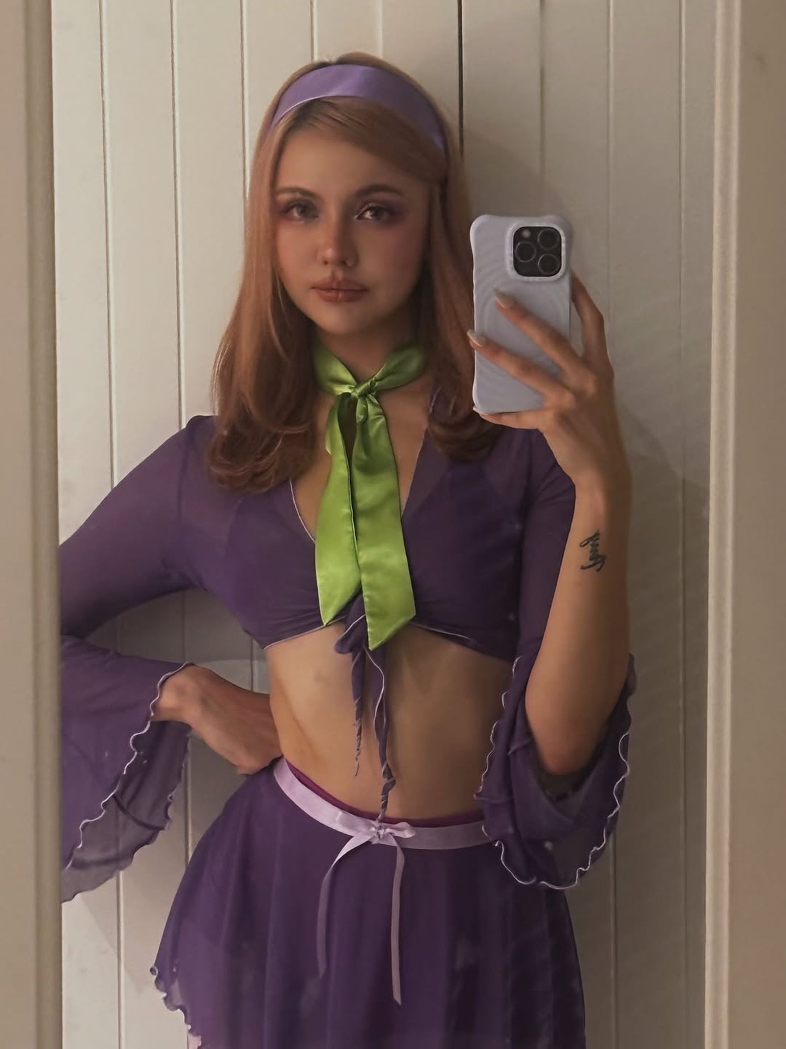 裴頡的手腕上有刺青「perry」，是家族姓氏。翻攝IG@jasminejadeperry